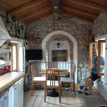 Willa Il Rustico Di Peri Zewnętrze zdjęcie